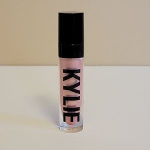 Kylie Jenner "Eat Cake" Liquid Shadow